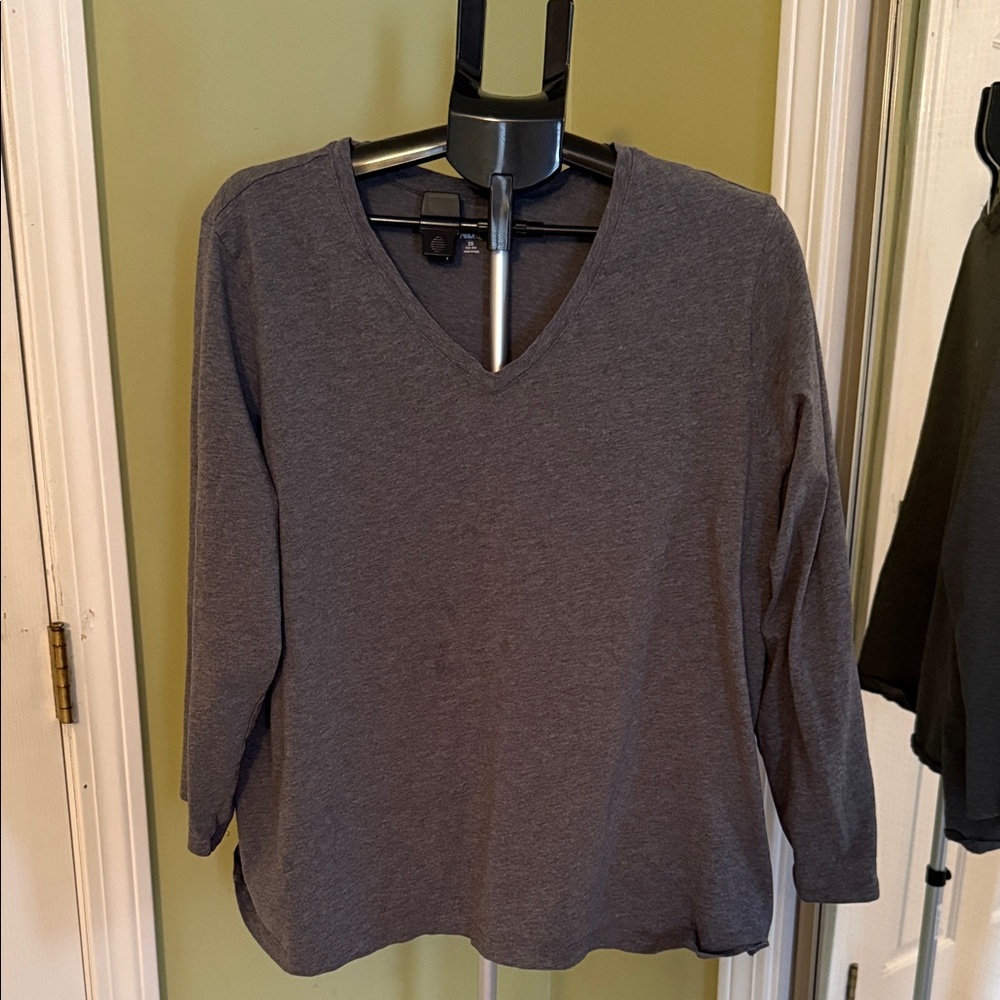 Lands' End Dark Gray Long Sleeve V-Neck Top
